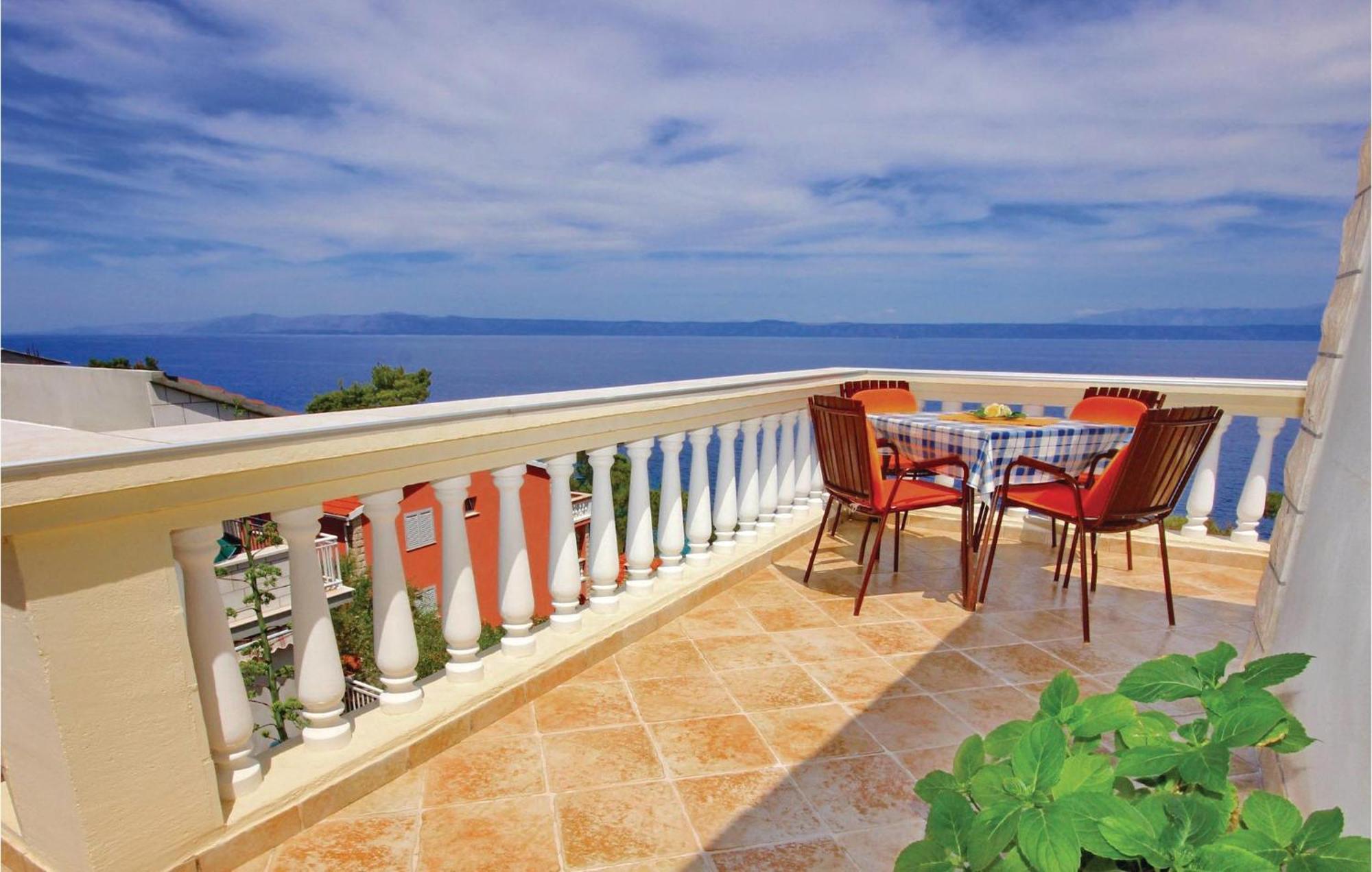Gorgeous Apartment In Prigradica With Kitchen Exterior photo